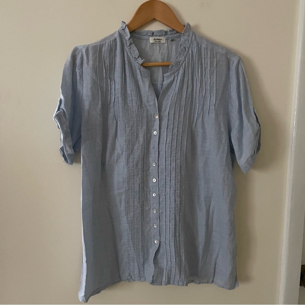 Like New 🩵 Dylan Light Blue Button-Up Top